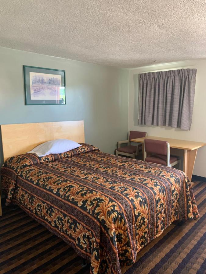 Budget Lodge Newton Falls Εξωτερικό φωτογραφία