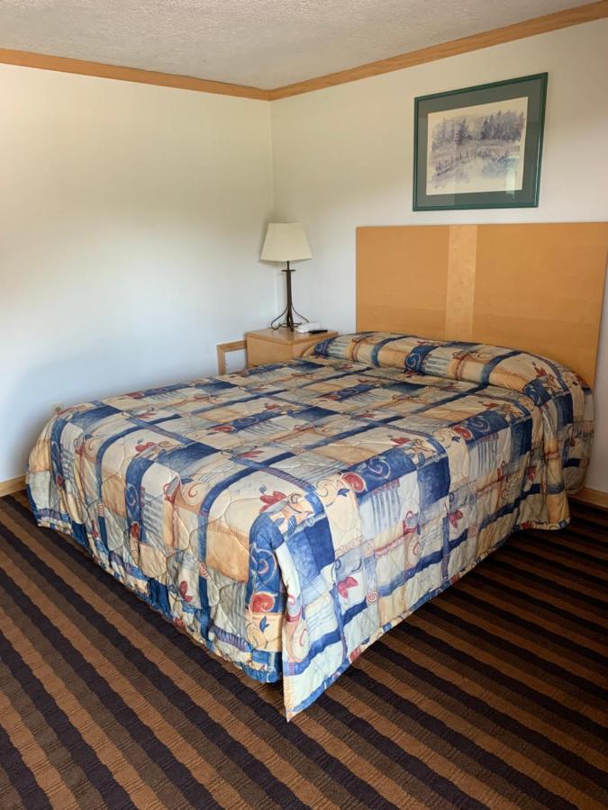Budget Lodge Newton Falls Εξωτερικό φωτογραφία