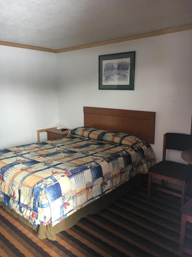 Budget Lodge Newton Falls Εξωτερικό φωτογραφία