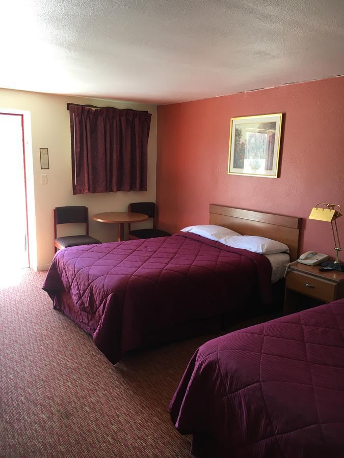 Budget Lodge Newton Falls Εξωτερικό φωτογραφία