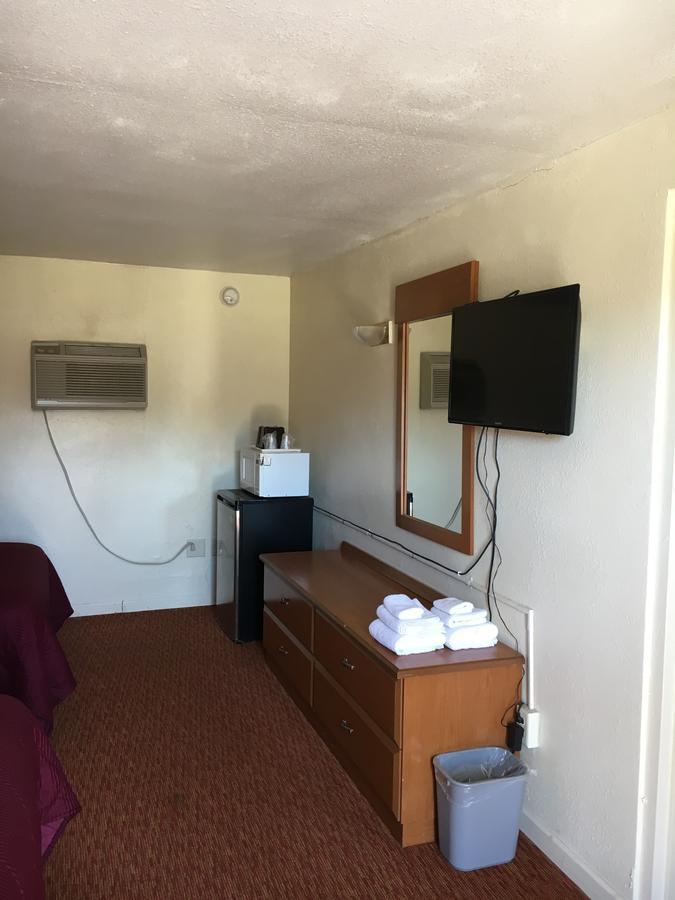 Budget Lodge Newton Falls Εξωτερικό φωτογραφία