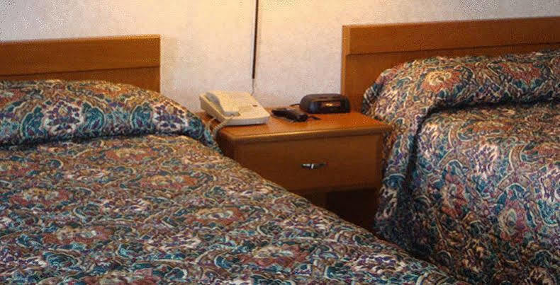 Budget Lodge Newton Falls Εξωτερικό φωτογραφία