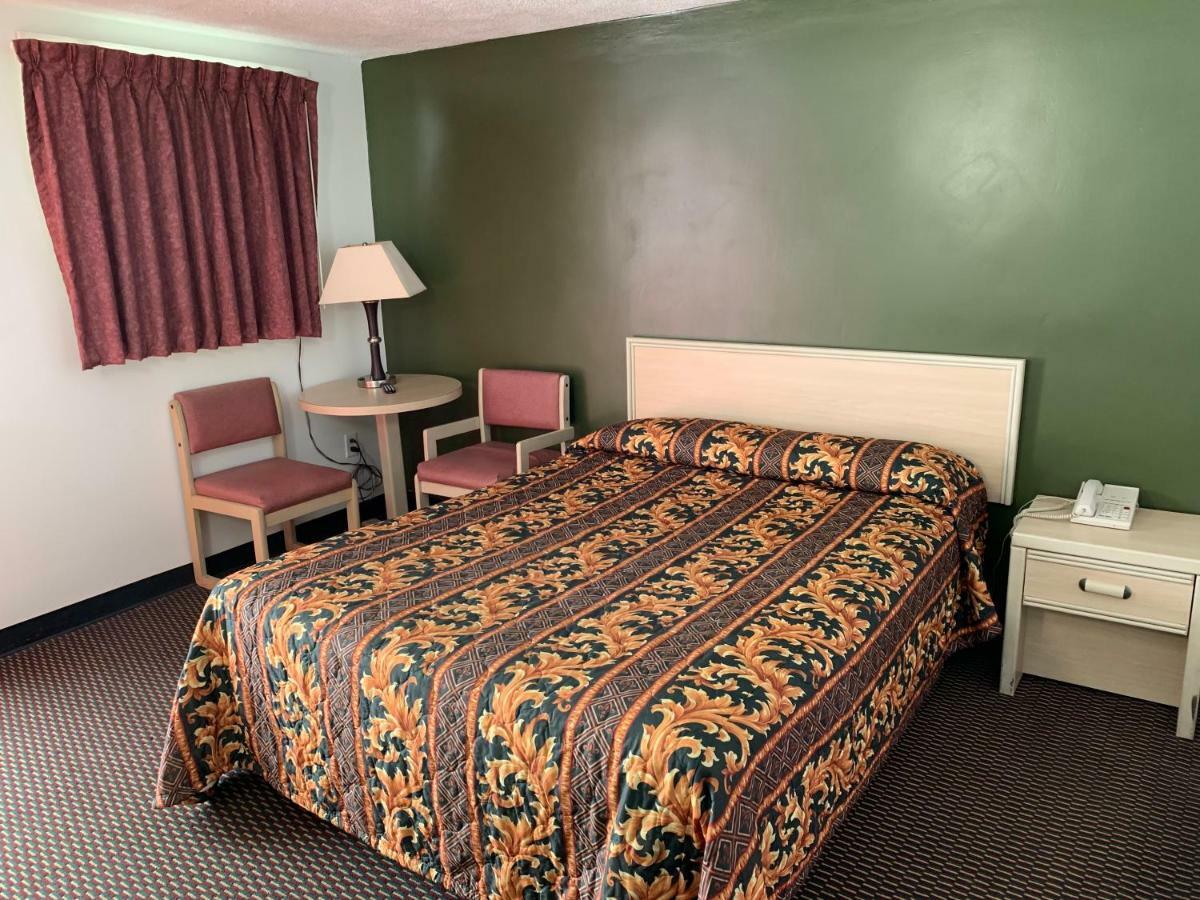 Budget Lodge Newton Falls Εξωτερικό φωτογραφία