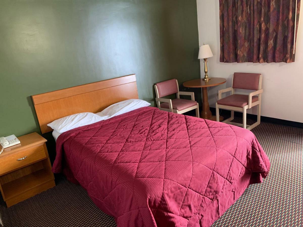 Budget Lodge Newton Falls Εξωτερικό φωτογραφία