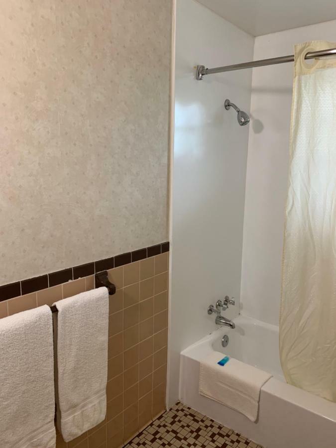 Budget Lodge Newton Falls Εξωτερικό φωτογραφία