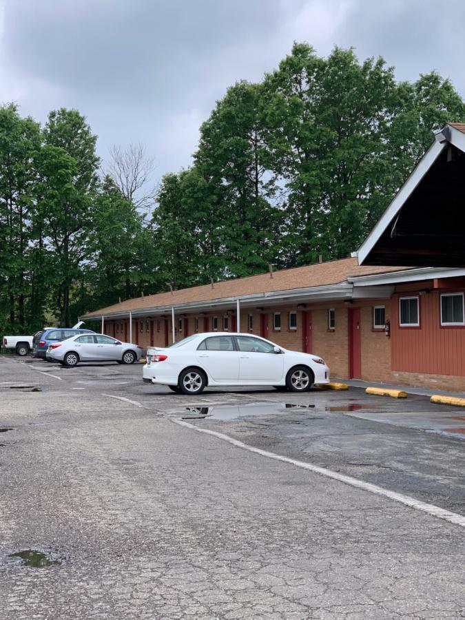 Budget Lodge Newton Falls Εξωτερικό φωτογραφία