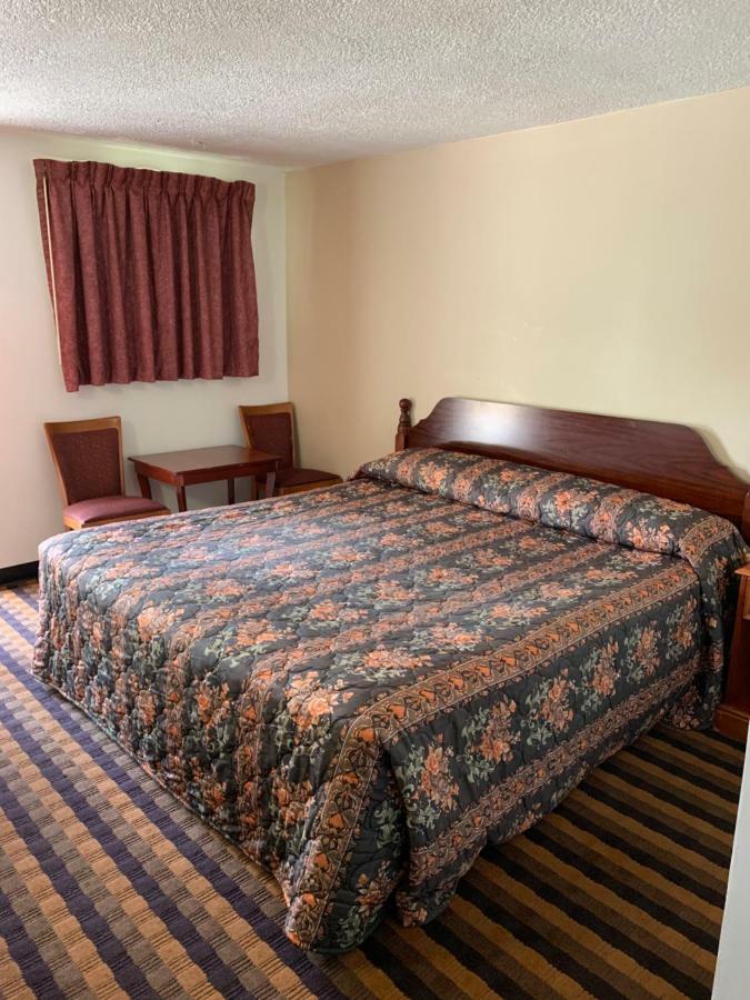 Budget Lodge Newton Falls Εξωτερικό φωτογραφία