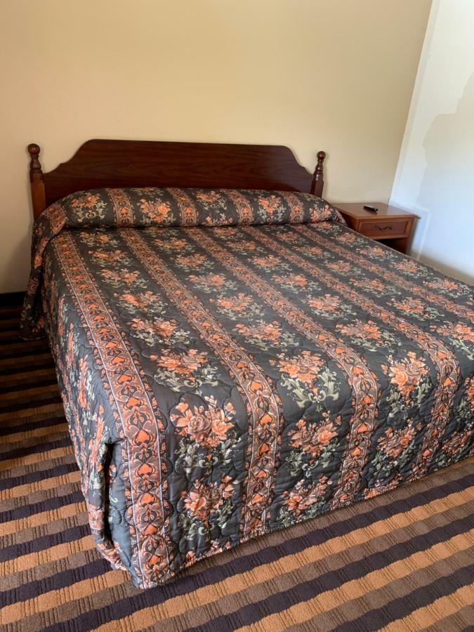 Budget Lodge Newton Falls Εξωτερικό φωτογραφία